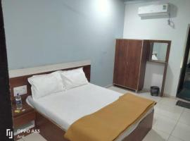 Hotel Keshav，位于Ganeshpura的酒店