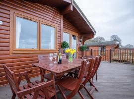 Chalet Loch Leven Lodge 12 by Interhome，位于金罗斯的酒店