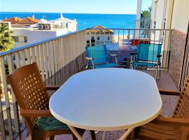 3 bedrooms appartement at Tavernes de la Valldigna 50 m away from the beach with sea view furnished terrace and wifi，位于El Brosquil的公寓