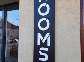 ROOMS，位于松博特海伊的酒店