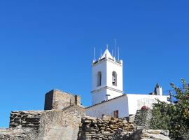 Casas Letizia e Sebastião，位于蒙萨拉什的酒店