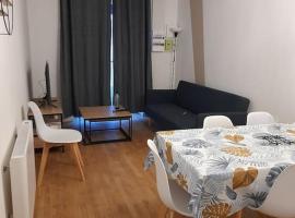 Maison "Chez Barbara" 6-8personnes，位于Lalizolle的酒店
