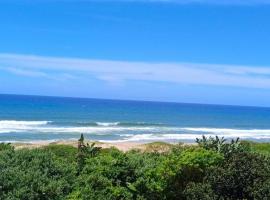 Breezy Seaview-On the Beach- Open balcony，位于阿曼济姆托蒂的度假村