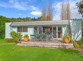 Coastal Cove - Waipu Cove Holiday Home
