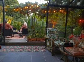 chambres d'hôtes naturistes de la moque souris，位于Saint-Pierre-de-Mailloc的酒店