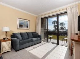 PB A115 -Cozy Poolside - Close to Beach and Attractions!