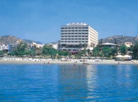 St. Raphael Resort Hotel，位于利马索尔的酒店