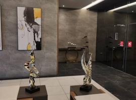 Kuching Luxurious Town Area Apartment，位于古晋的酒店