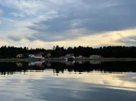 Dom nad jeziorem Narie Bogaczewo 90B