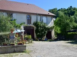 Spacious apartment in old farm close to Lac de Vouglans