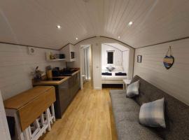 Loch Shiel Luxury Pod，位于阿卡莱克的酒店
