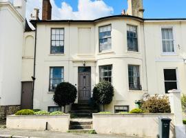 3 Bedroom House, ST9, Ryde, Isle of Wight，位于赖德的乡村别墅