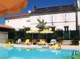 Maison de charme avec piscine chauffée et jardin privé, idéale pour familles - FR-1-653-85