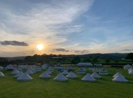 Fred's Yurts at Hay Festival，位于瓦伊河畔海伊的豪华帐篷