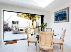 Veeve - Richmond on Canvas
