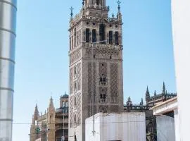 Ático lujo junto a la catedral. Giralda