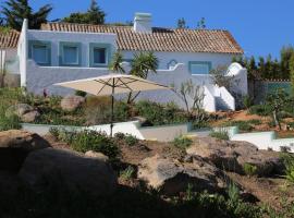 Casas da Vista II & I & 0，位于塞辛布拉的酒店