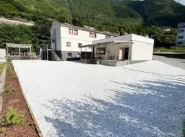 特罗尔图佳公寓