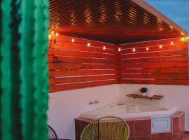 "Escapada perfecta" casa con albeca, jacuzzi y roof garden，位于Tlatenchi的酒店