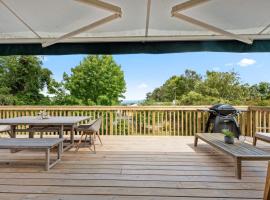 Waitahanui Lake House - Lake Taupo Holiday Home，位于Waitahanui的酒店