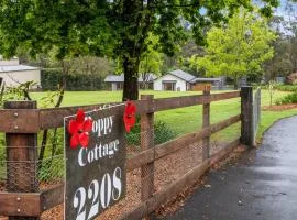 Unique and secluded Poppy Cottage