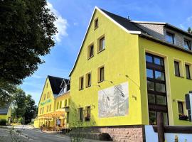 Berghotel Talblick，位于霍尔兆的酒店