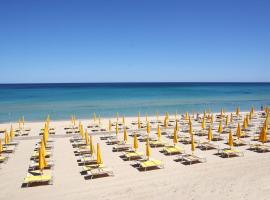 TH Costa Rei - Free Beach Resort，位于蒙特奈的酒店
