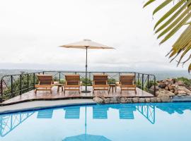 Buen Camino Hotel, San Mateo，位于San Mateo的酒店