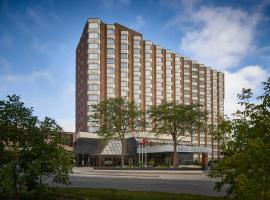 Delta Hotels by Marriott Toronto Mississauga，位于米西索加一号广场购物中心附近的酒店