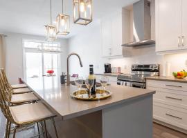 Luxury Niagara 3 Bdr Townhouse /Garage，位于尼亚加拉瀑布的豪华酒店
