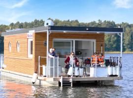 Amazing Ship In Rheinsberg Hafendorf With Lake View，位于赖因斯贝格的酒店