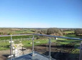 Chy Lowen, great valley views from balcony