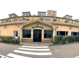 HOTEL LOS CAÑAS，位于Iniesta的酒店