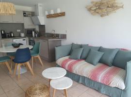 Mignon appartement en résidence avec piscine，位于比斯卡罗斯的海滩短租房