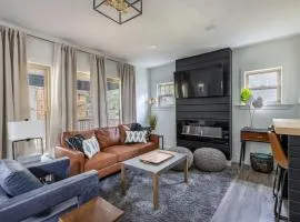 The Akron Retreat: Modern 3-Bedroom Oasis