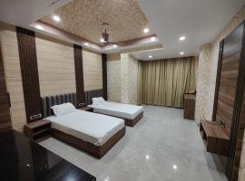 Hotel Trimurti，位于Ayodhya的酒店
