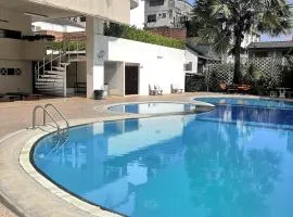 7 pool condo opposite the train station near old city and Nimman