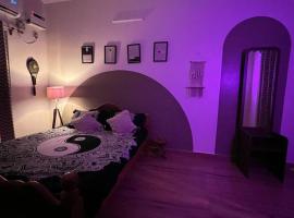 Wind and Wave Villa No 2, 2BHK Near Pondy Auroville Pondicherry，位于Marakkānam的酒店