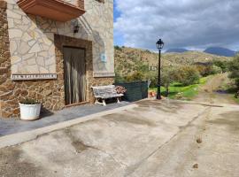 Casa Rural Sierra De Las Nieves，位于托洛克斯的酒店