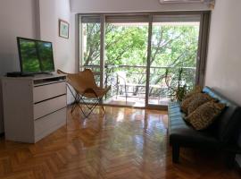 Cómodo y Agradable Departamento Céntrico，位于罗萨里奥Urquiza Park附近的酒店