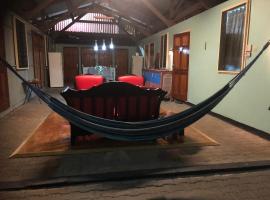 Unu Pikin Guesthouse，位于帕拉马里博的酒店
