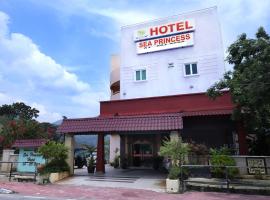 OYO 528 Andaman Sea Hotel，位于峇都丁宜的酒店