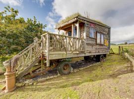 2x Double Bed - Glamping Wagon Dalby Forest，位于斯卡伯勒的酒店