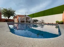 Villa TRIANA con piscina