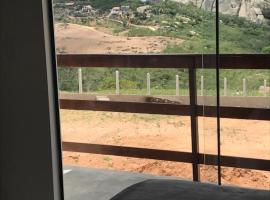 Entre Serras Gastropub e pousada，位于蒙蒂达斯加梅莱拉斯的酒店