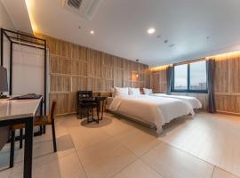 Brown Dot Hotel Seosan，位于Seosan的酒店