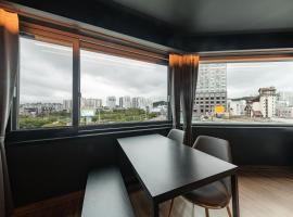Brown Dot Hotel Seosan，位于Seosan的酒店