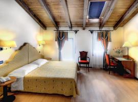 Antica Locanda Il Sole，位于马焦雷堡的酒店