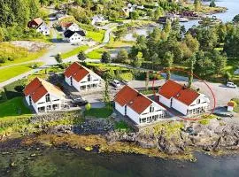 Five-Bedroom Holiday home in Jelsa 1