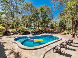 SaffronStays Terra Soul, Raigad，位于Jambhulpāda的酒店